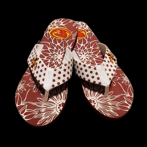Cute Iowa State flip flops. Red and White poka dot straps with embelm. - Picture 2 of 5